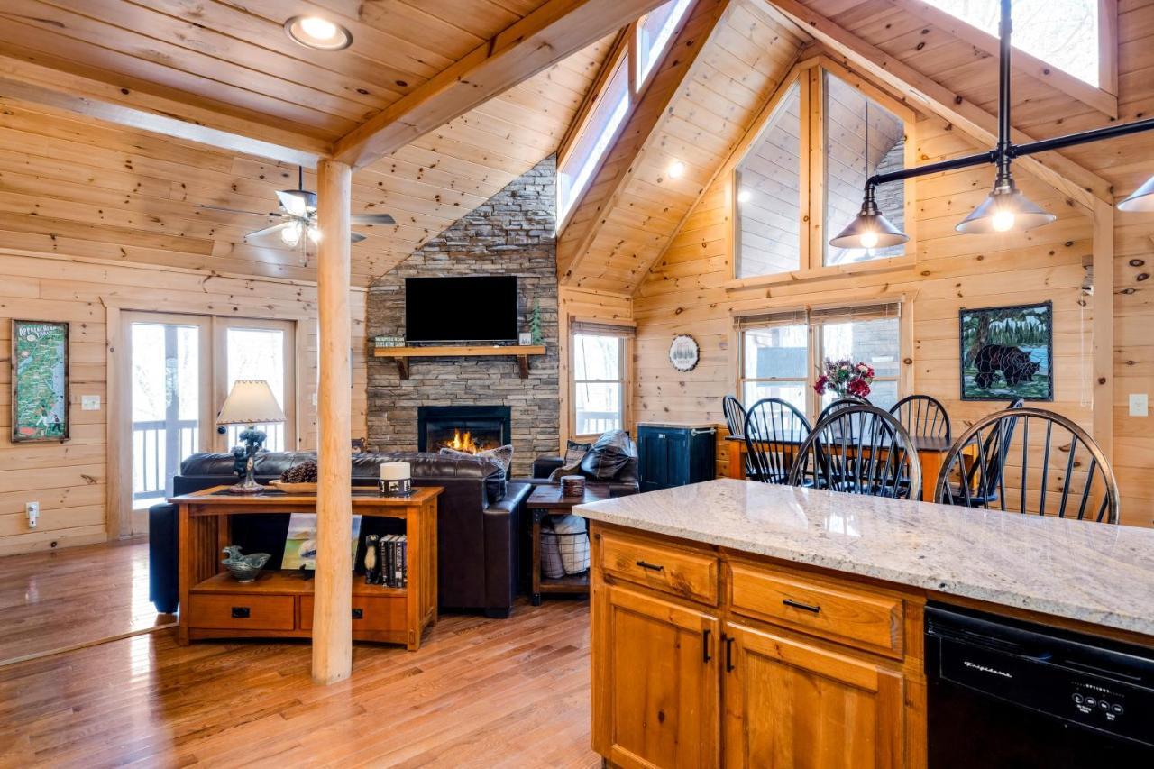 Blue Ridge Bear Bungalow Exterior photo